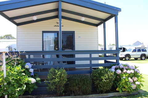 Golden Terrace Holiday Park - Brisbane 4u 0