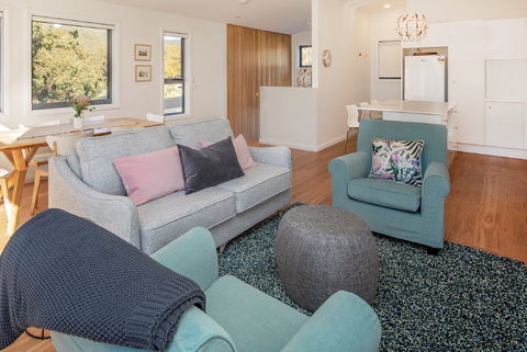 Grasmere Chalet - Tourism Brisbane 1