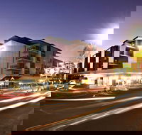 Grand Hotel and Apartments Townsville - Brisbane 4u