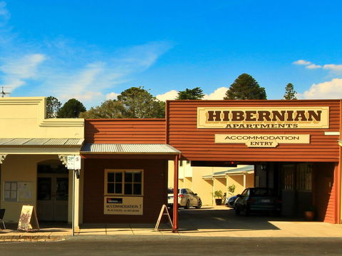 Hibernian Hotel Apartments - Brisbane 4u 1