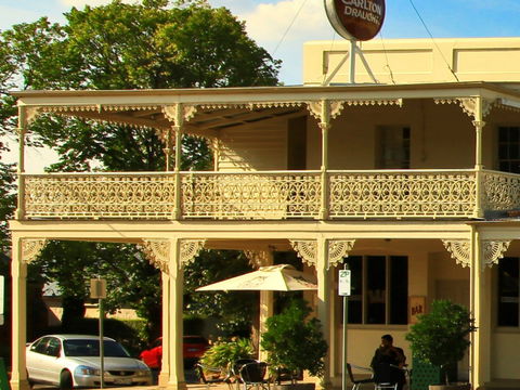 Hibernian Hotel Apartments - Brisbane 4u 2