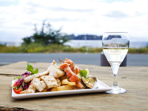 Hotel Bruny - Tourism Brisbane 0