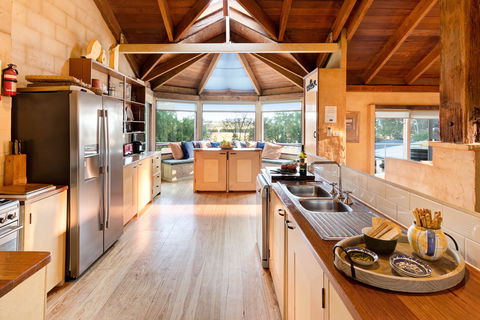 I Villini Estate - Tourism Brisbane 2