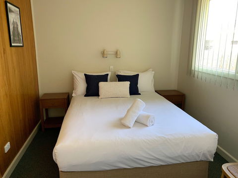Marina Motel Rooms - Brisbane 4u 1