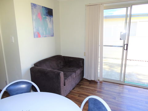 Moonta Bay Cabins - Cabin 3 - Tourism Brisbane 2