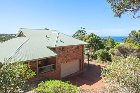 Ocean House - Tourism Brisbane 0