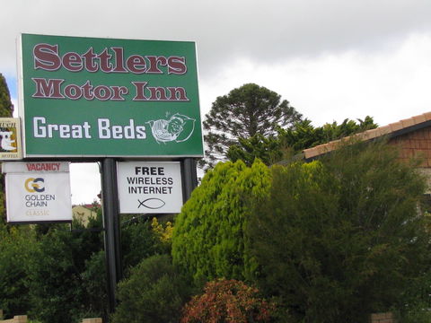 Settlers Motor Inn - Tourism Brisbane 0