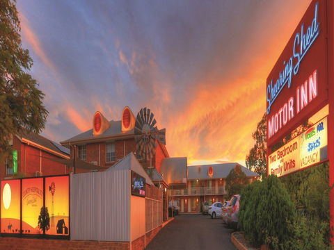 Shearing Shed Motor Inn - Open - Brisbane 4u 1