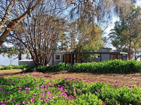Taylors Bay Cottage - Tourism Brisbane 0