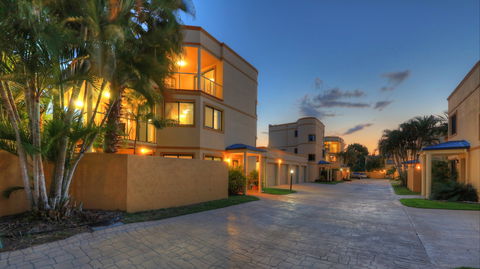 The Grange Resort Hervey Bay - Tourism Brisbane 1