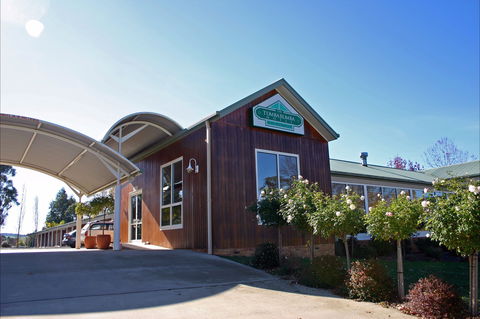 Tumbarumba Motel And Elms Restaurant - Tourism Brisbane 0