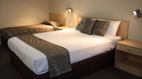 Tumbarumba Motel And Elms Restaurant - Tourism Brisbane 1