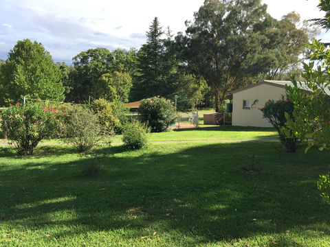 Warrumbungles Mountain Motel - Brisbane 4u 2