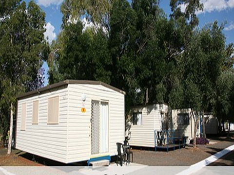 Westview Caravan Park - Open For Essential Travel Only - Brisbane Tourism 1