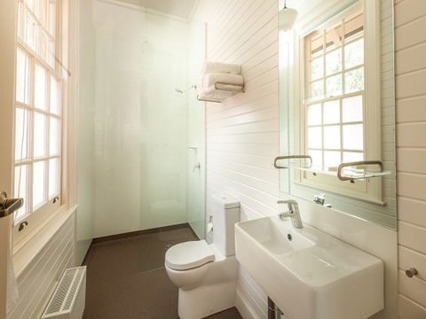 Yarrangobilly Caves House: Guest Rooms - Tourism Brisbane 2