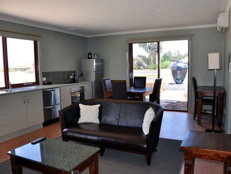 Bairnsdalemotel.com.au - Brisbane Tourism 3