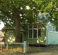 Old School Bed and Breakfast - Tourism Brisbane