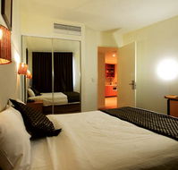 Golden Pebble Hotel - Tourism Brisbane