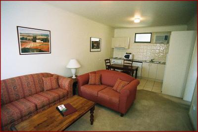Ballarat Colonial Motor Inn - Tourism Brisbane 3