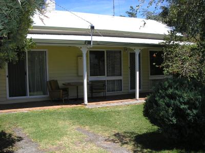 Apollo Bay Backpackers - Brisbane 4u 1