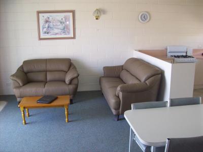 Black Swan Motor Inn - Brisbane 4u 5