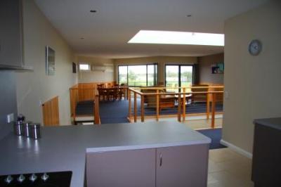Ultimate Holiday Apartments - Brisbane Tourism 5