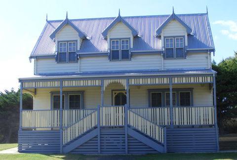 Belfast Cottages - Brisbane Tourism 2