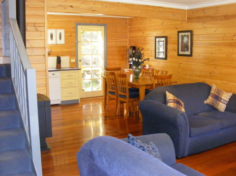 Belfast Cottages - Brisbane Tourism 7