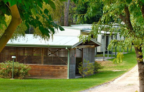 A Wangralea Caravan Park - Brisbane 4u 2