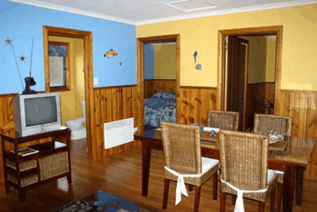 Bicheno's Gallery And Apartments - Tourism Brisbane 0