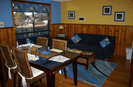 Bicheno's Gallery And Apartments - Tourism Brisbane 2