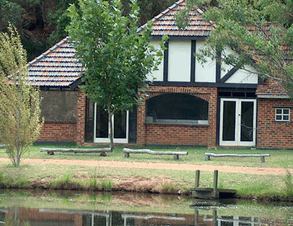 Lakeside Country Resort - Brisbane 4u 1