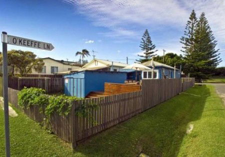 Blue River Shack - Brisbane Tourism 1