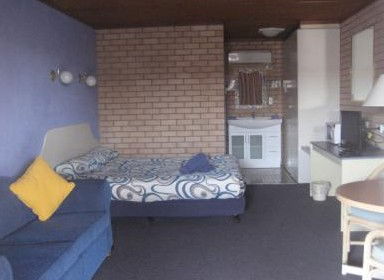 Cameo Inn Motel - Brisbane Tourism 1