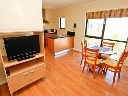 Aquarius Apartments - Brisbane 4u 1
