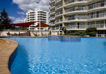 Burleigh Surf Beachfront Apartments - Brisbane Tourism 1