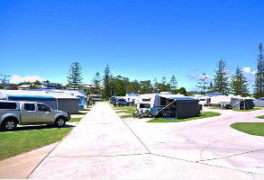 Scarborough Holiday Village - Brisbane 4u 3