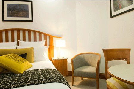 The Inchcolm Hotel - Tourism Brisbane 0