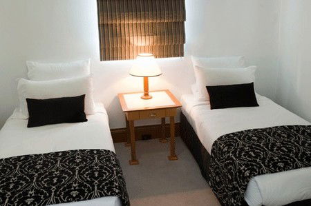 The Inchcolm Hotel - Tourism Brisbane 1