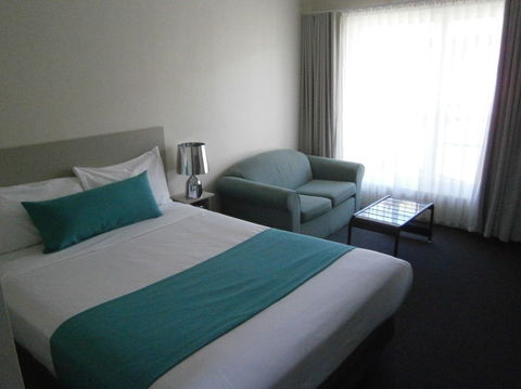 George Bass Motor Inn - Tourism Brisbane 3
