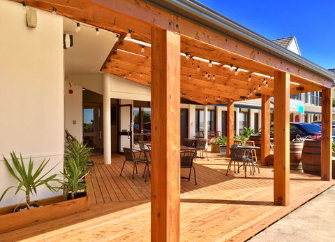 COAST Motel And Apartments - Tourism Brisbane 3