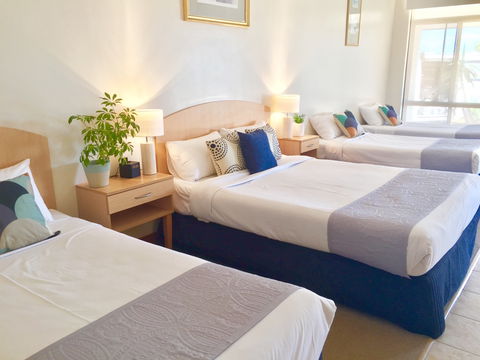 COAST Motel And Apartments - Tourism Brisbane 4