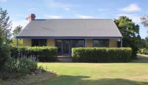 Tranquil Vale Vineyard - Brisbane 4u 1