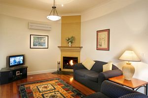 Tranquil Vale Vineyard - Brisbane 4u 2