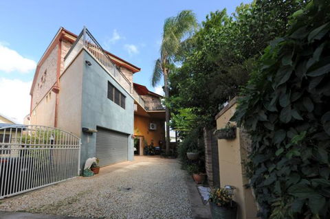 Rooftops Bed & Breakfast - Brisbane 4u 10