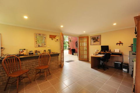 Rooftops Bed & Breakfast - Brisbane 4u 12