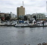 Glenelg Lake Holiday Apartment Accommodation - Brisbane 4u
