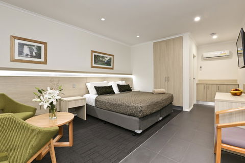 Morphettville Motor Inn - Tourism Brisbane 1