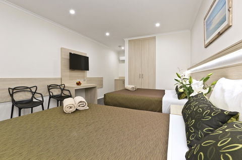 Morphettville Motor Inn - Tourism Brisbane 2