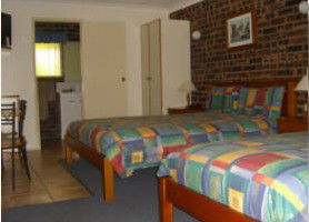 Esk Wivenhoe Motor Inn - Tourism Brisbane 1